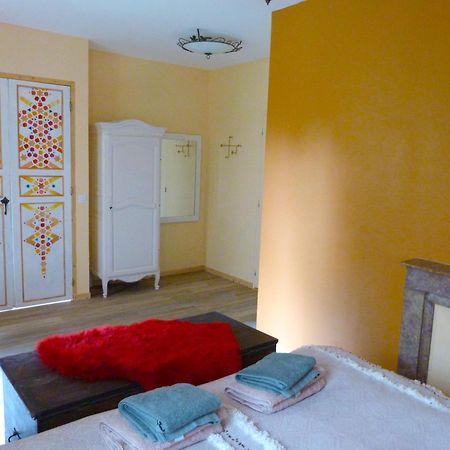 Chambres D'Hotes La Fougeraie Malvieres Экстерьер фото