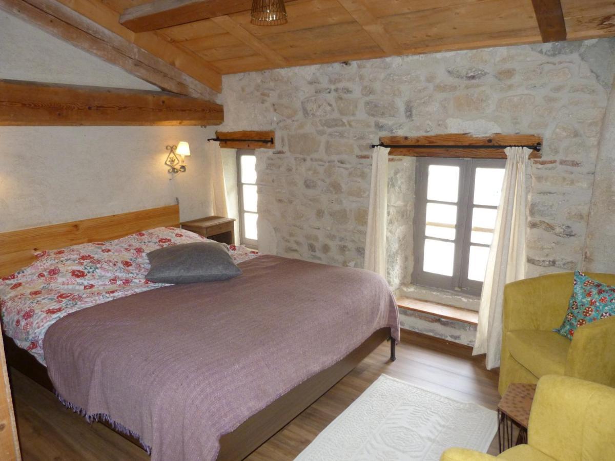 Chambres D'Hotes La Fougeraie Malvieres Экстерьер фото